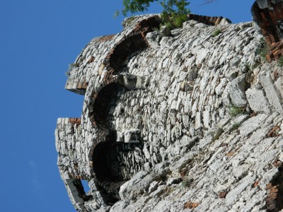 201205230927-Ogrodzieniec_Castle-DSCN0319.jpg