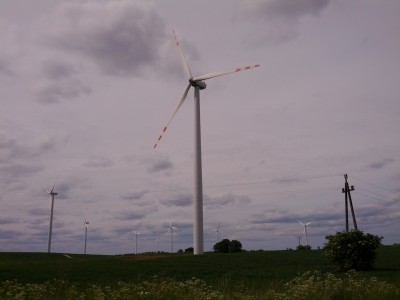 201206030000_Windmills-161303.jpg