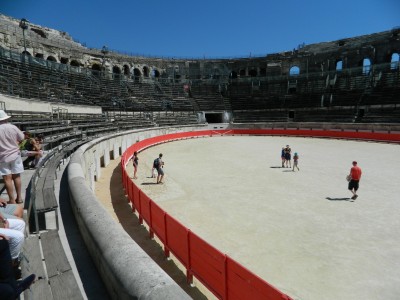 201508261323-00570-DSCN2845-Nimes.jpg