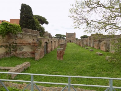 201905211016-00452-DSCN7219_Ostia_Antica.jpg